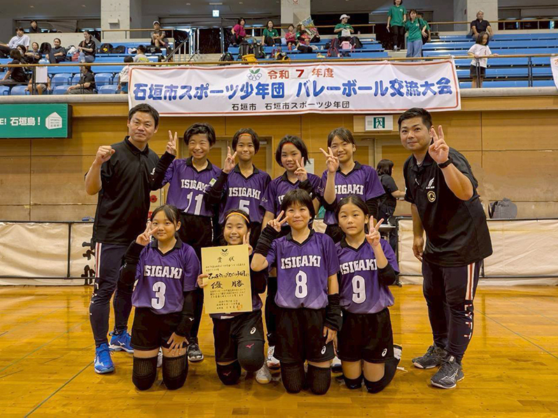 女子Bクラスの部優勝：石垣ウィングスポーツ少年団