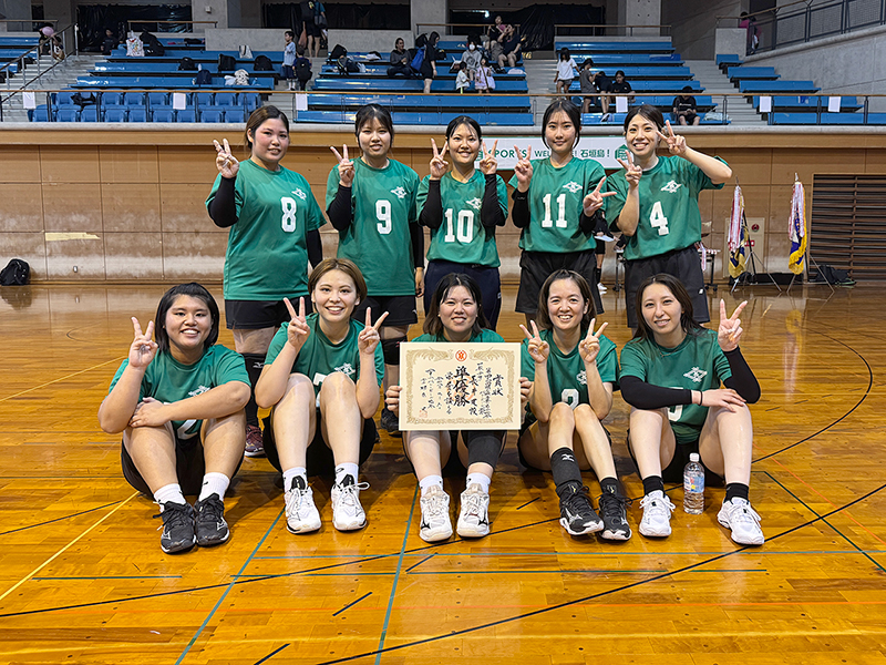 一般女子の部準優勝：長井建設